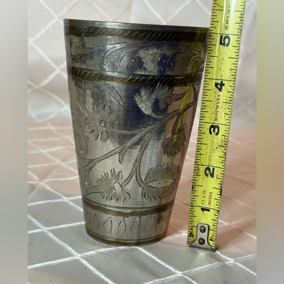 Antique Old Hand Carving Brass Unique North Indian Lassi Milk Glass/Tumb… - Picture 5 of 6